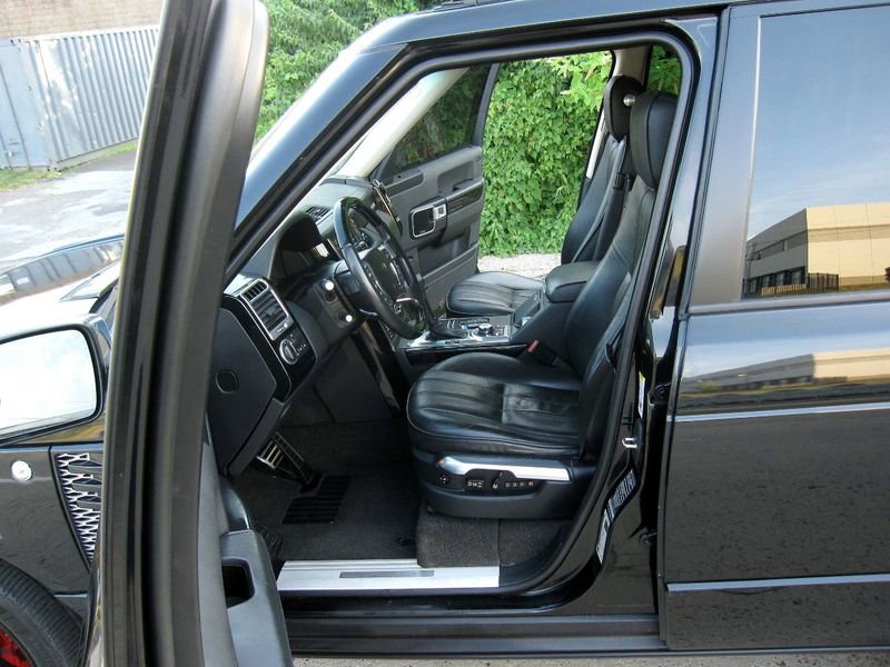 Used 2012 Land Rover Range Rover Supercharged w/ Silver Pack image 12