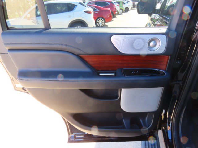 Certified 2023 Lincoln Navigator Reserve image 18