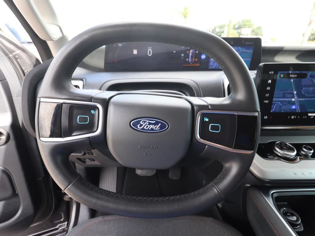 Used 2025 Ford Expedition Active RWD image 19