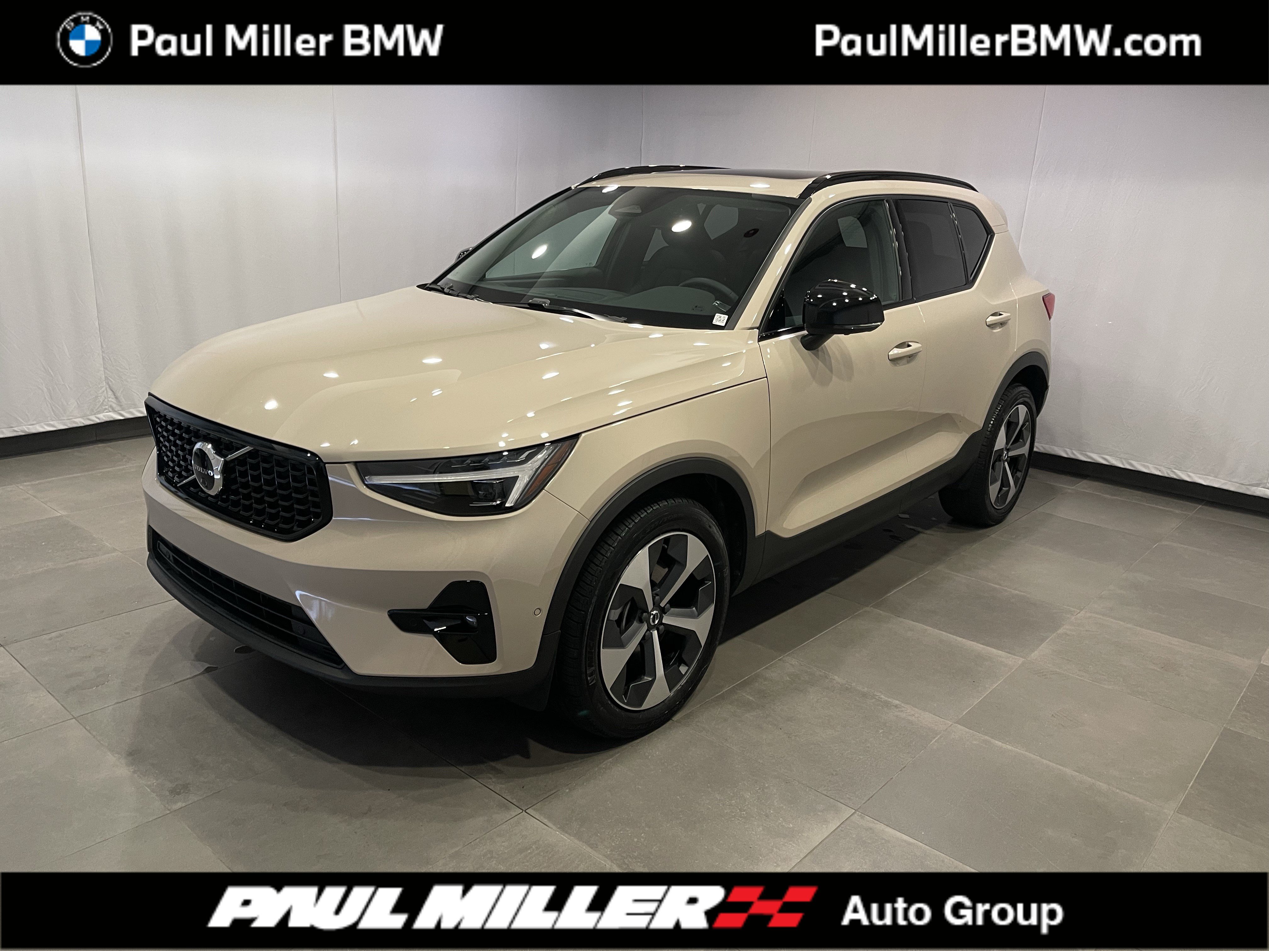 Used 2025 Volvo XC40 B5 Plus w/ Climate Package AWD/4WD 360° Tour