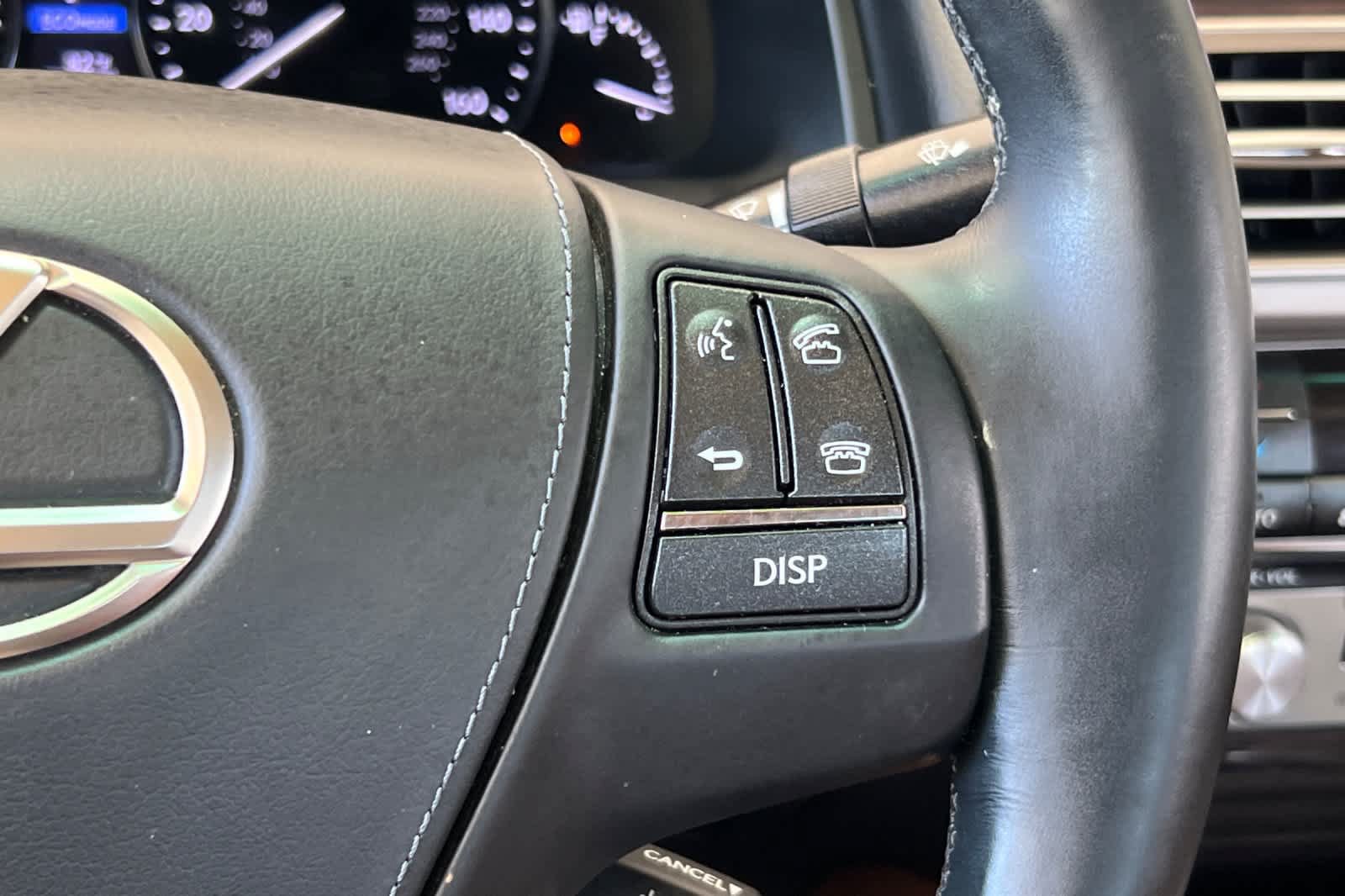 Used 2014 Lexus LS 460 w/ Comfort Package RWD image 28
