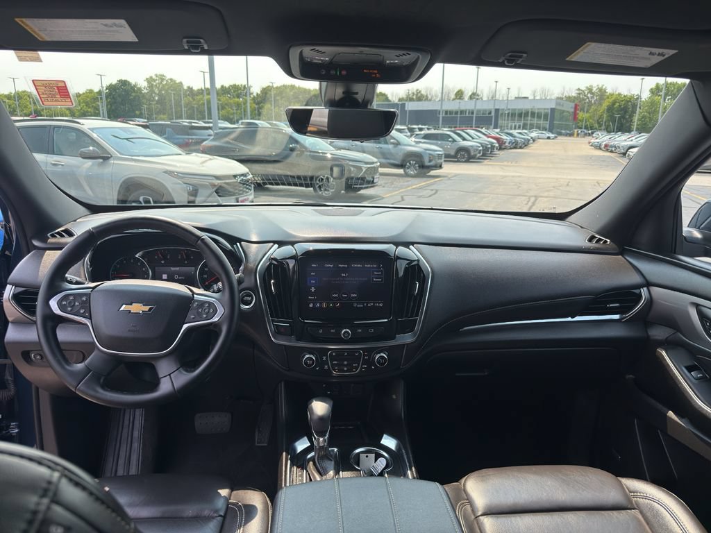 Certified 2023 Chevrolet Traverse LT w/ LT Premium Package AWD/4WD image 29