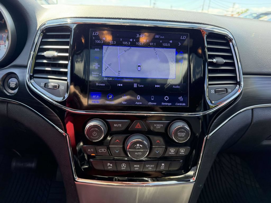 Used 2020 Jeep Grand Cherokee Limited AWD/4WD image 30