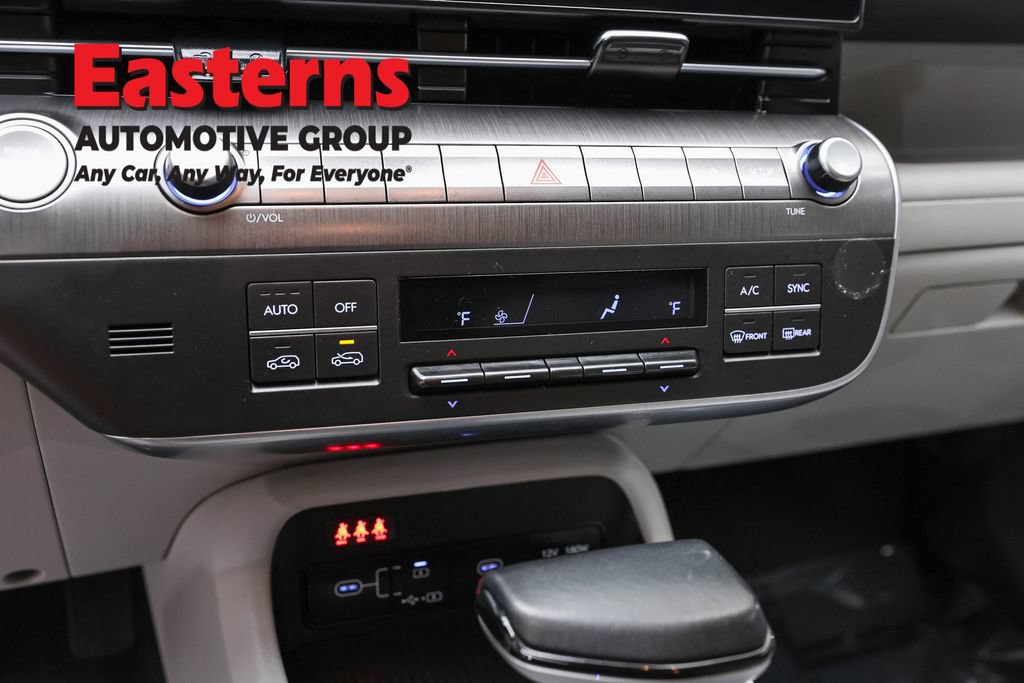 Used 2024 Hyundai Kona SEL FWD image 19