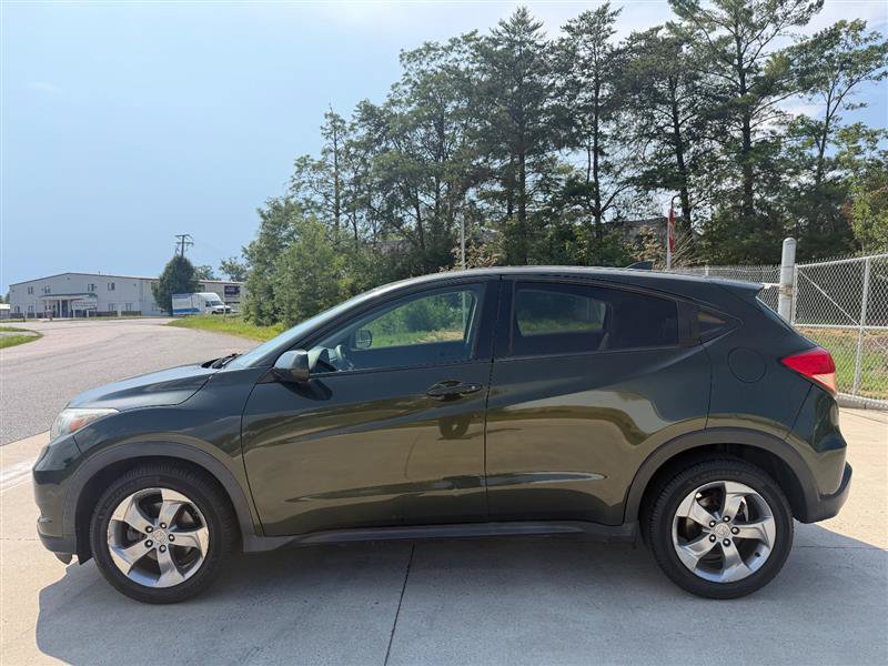 Used 2018 Honda HR-V LX image 2
