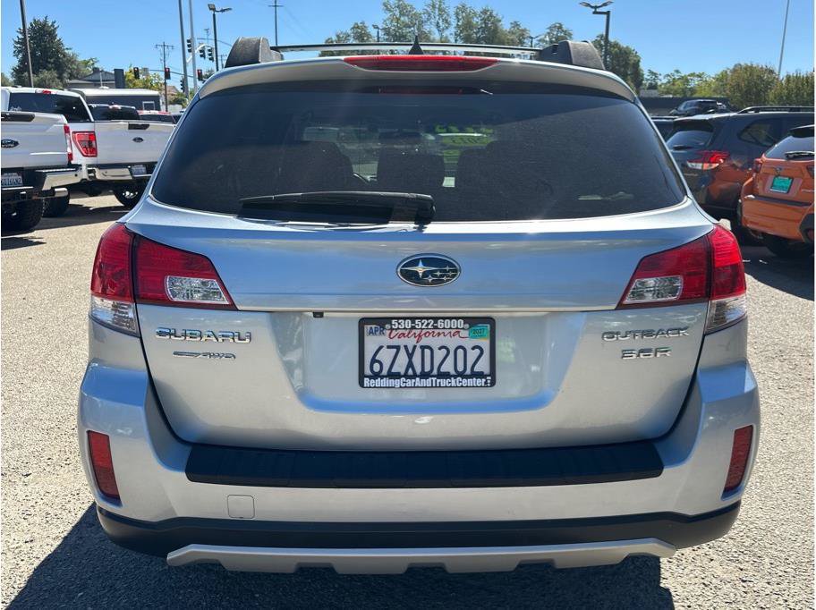 Used 2013 Subaru Outback 3.6R Limited AWD/4WD image 6