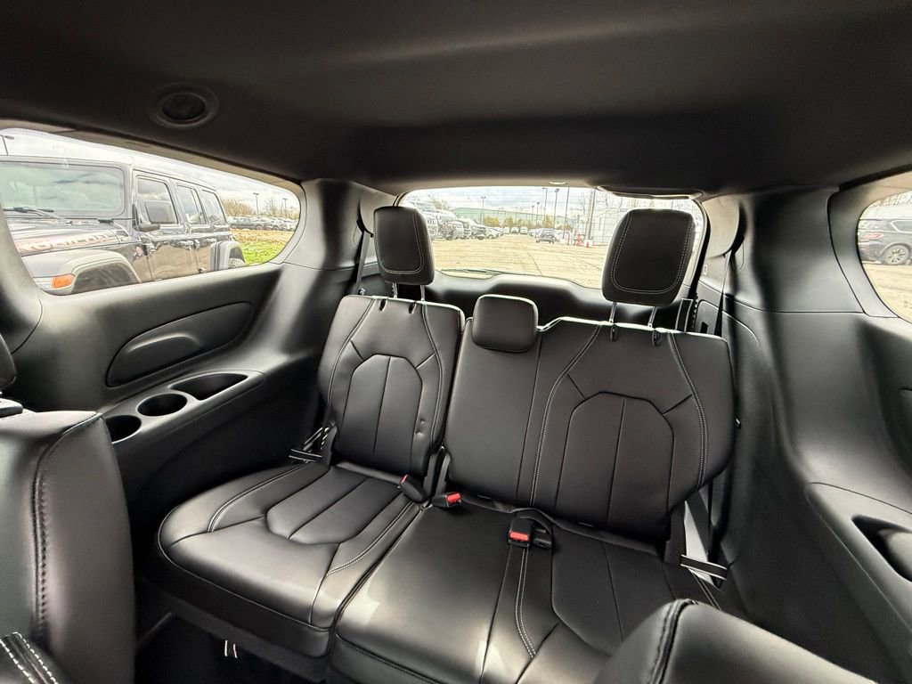 New 2026 Chrysler Voyager LX FWD image 26