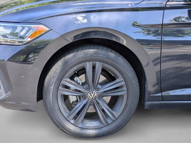 Used 2023 Volkswagen Jetta SE w/ Panoramic Sunroof Package FWD image 14