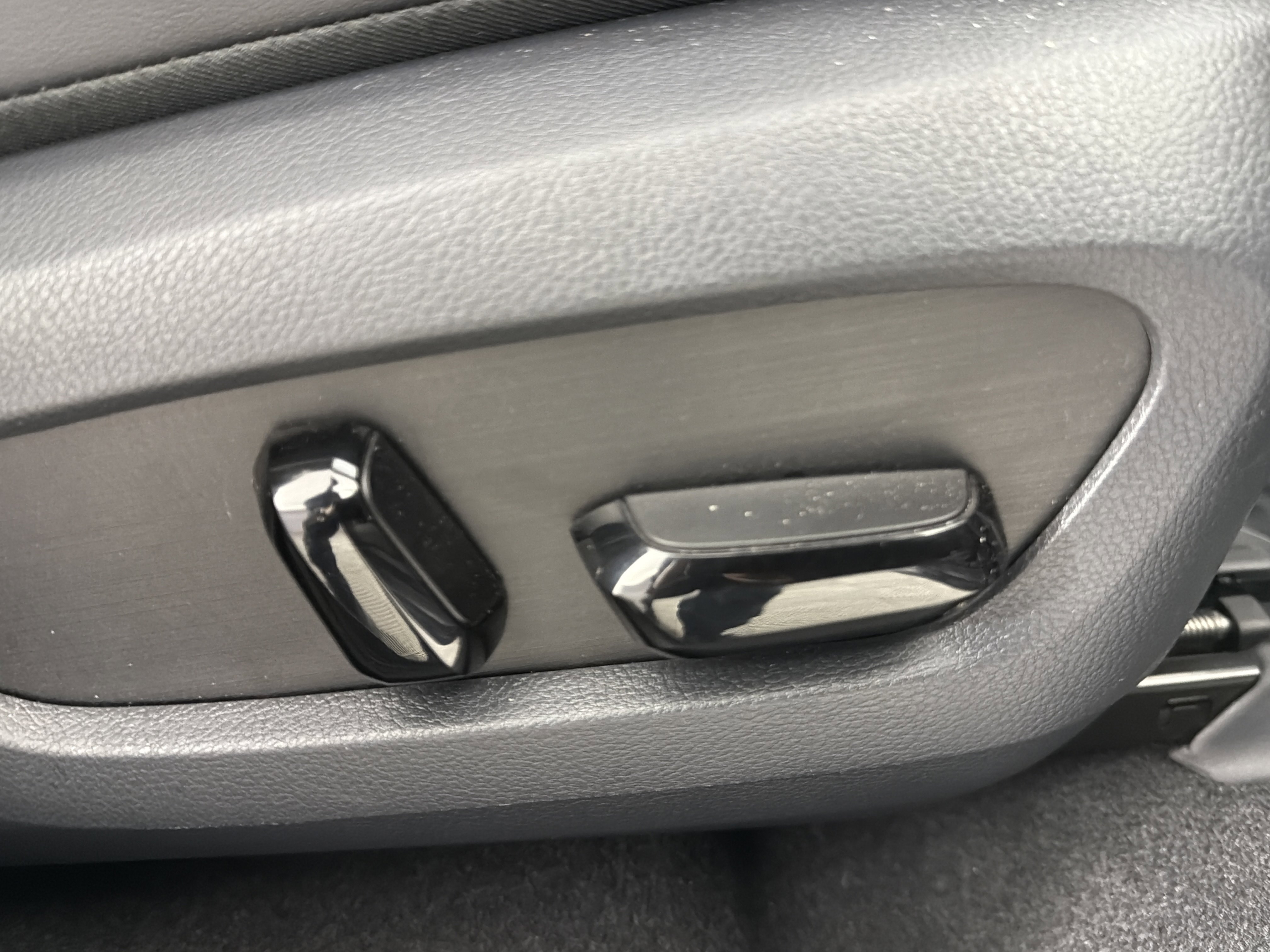 Used 2025 Lexus NX 350h AWD w/ Cold Area Package image 32