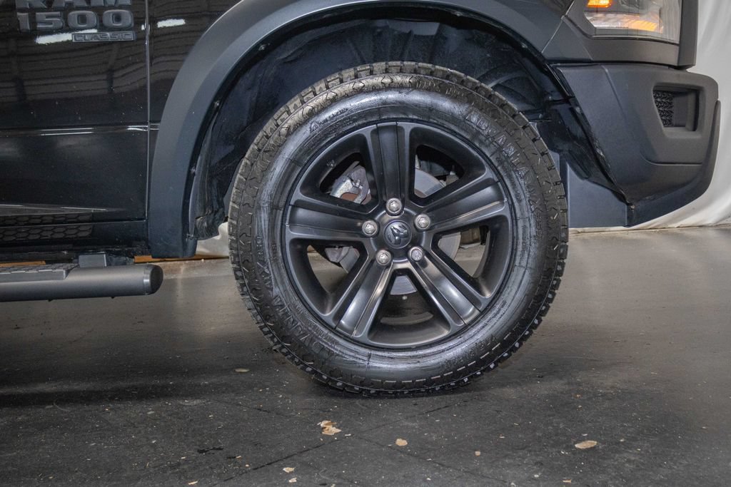 Used 2022 RAM 1500 Classic Warlock w/ Electronics Group AWD/4WD image 9