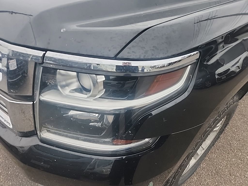 Used 2018 Chevrolet Suburban Premier AWD/4WD image 6