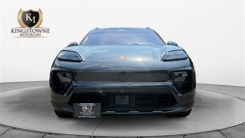 Used 2024 Porsche Macan 4 Electric AWD/4WD image 8