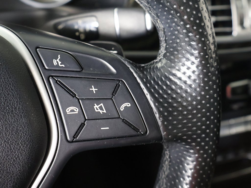 Used 2015 Mercedes-Benz E 400 4MATIC Sedan w/ Lighting Package image 40