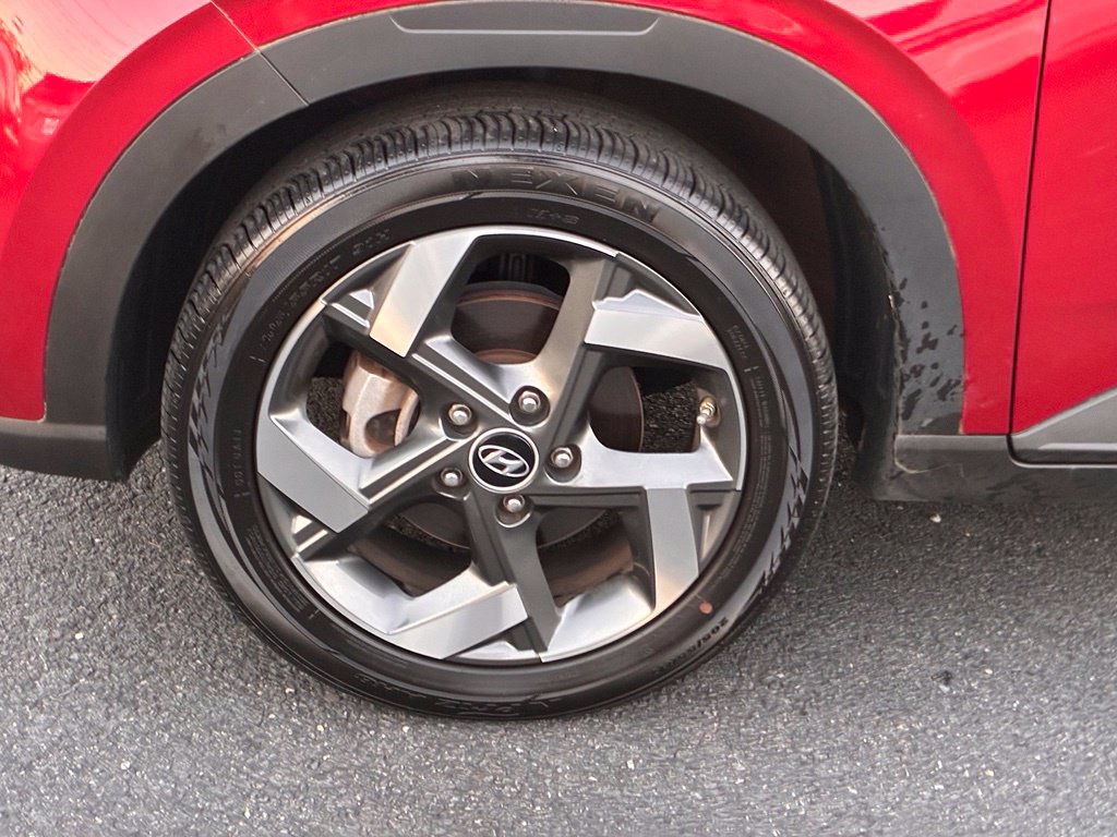 Certified 2024 Hyundai Venue Limited FWD image 43