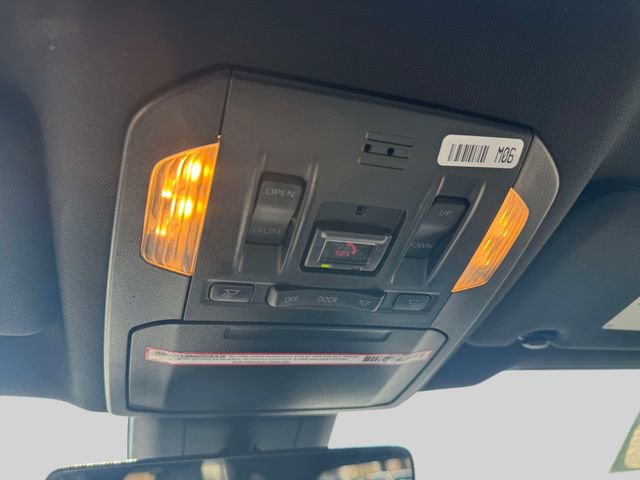 Used 2023 Toyota Highlander XSE AWD/4WD image 37