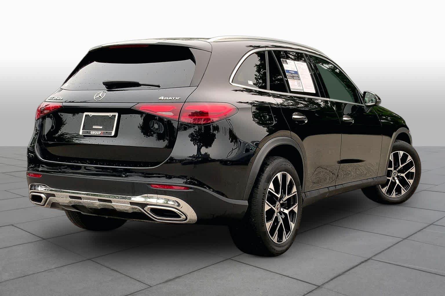 Used 2025 Mercedes-Benz GLC 350e 4MATIC image 13