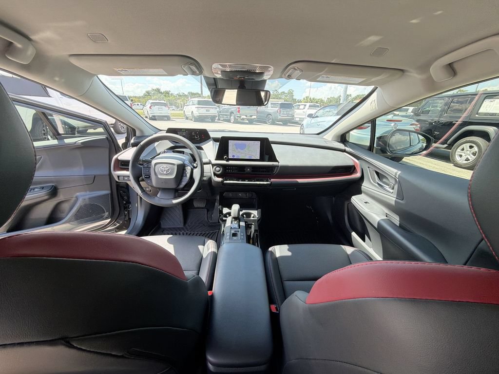 Used 2026 Toyota Prius Plug-In Hybrid FWD image 10