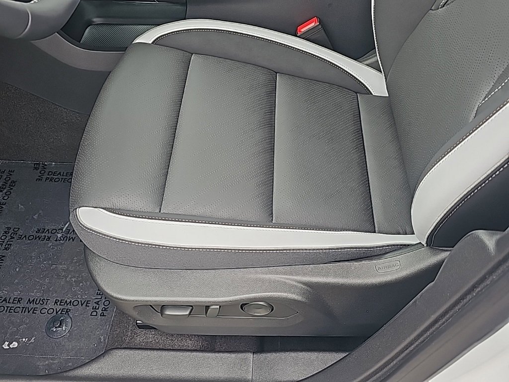 New 2025 Buick Envision Sport Touring image 10