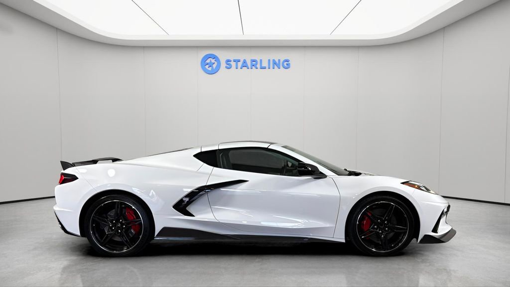 Used 2020 Chevrolet Corvette Stingray Premium Cpe w/ 3LT Preferred Equipment Group image 11