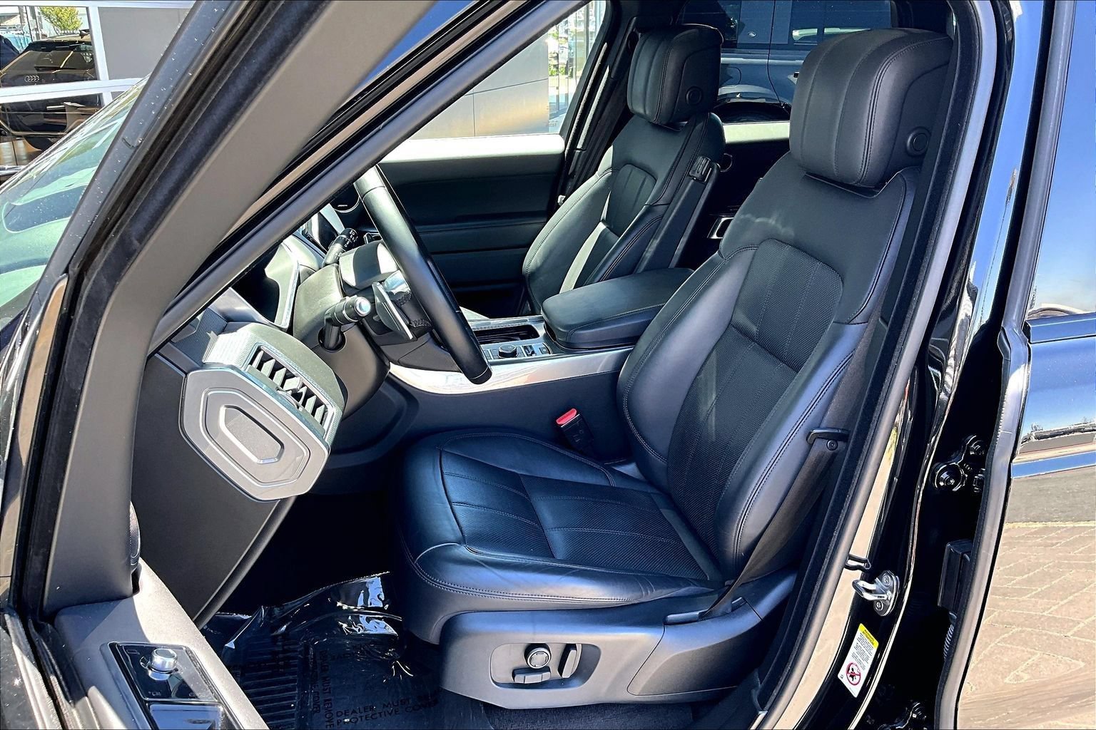 Used 2019 Land Rover Range Rover Sport Supercharged AWD/4WD image 25