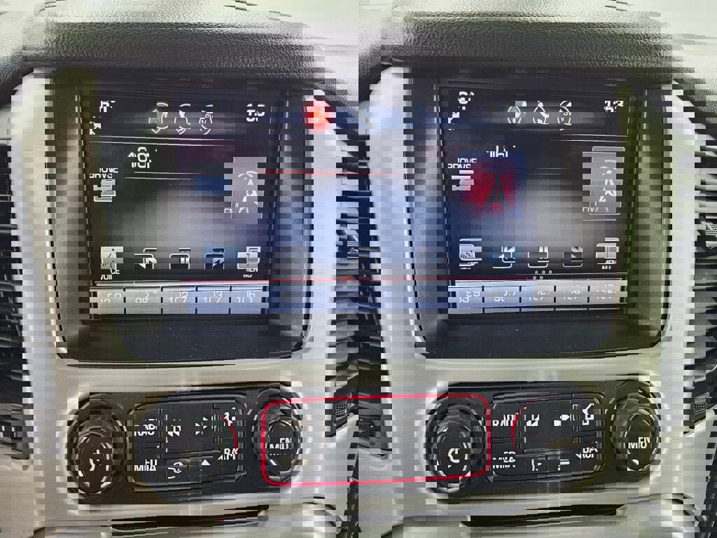 Used 2015 GMC Yukon SLE w/ HD Trailering Package image 27