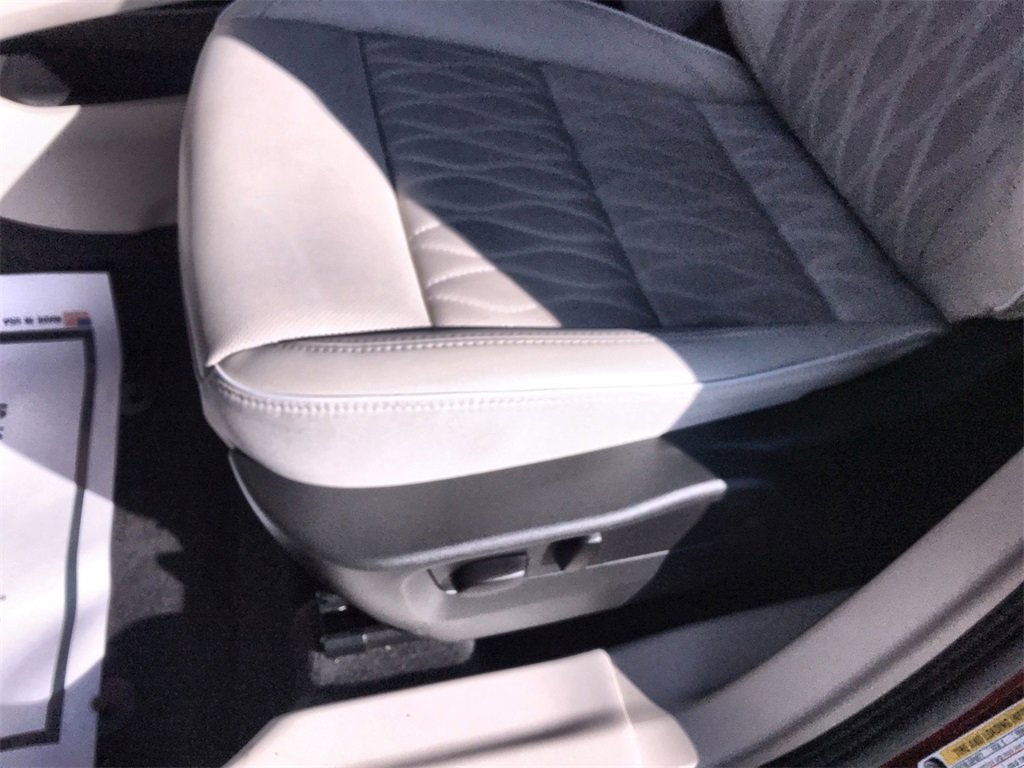 Used 2023 Buick Envision Avenir image 12