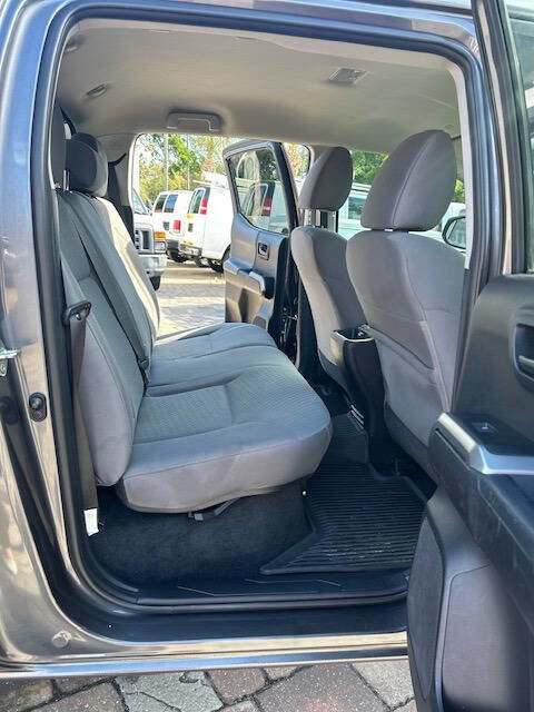 Used 2021 Toyota Tacoma SR5 image 25