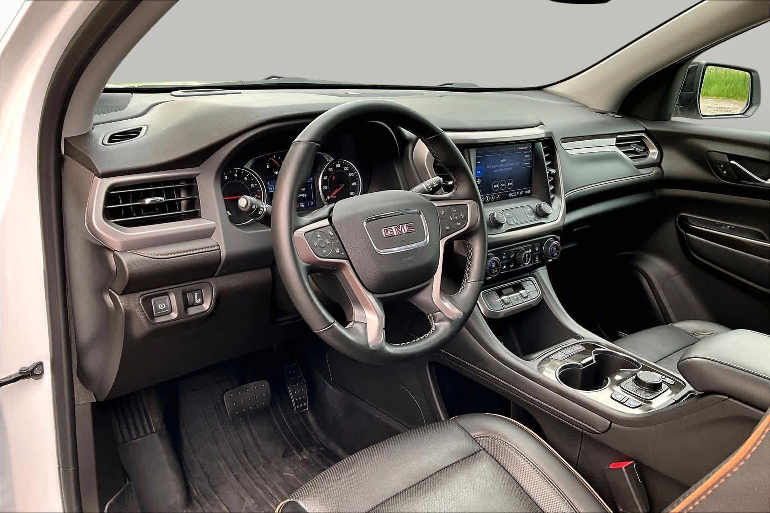 Used 2023 GMC Acadia AT4 w/ Preferred Package AWD/4WD image 18