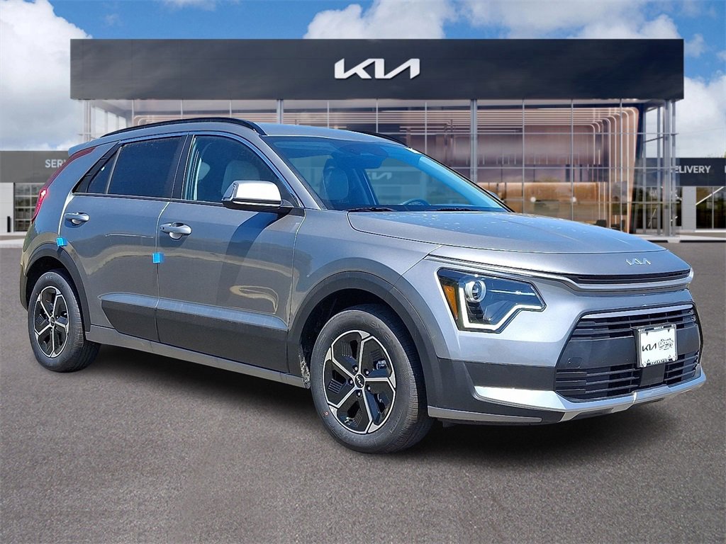 New 2025 Kia Niro EX
