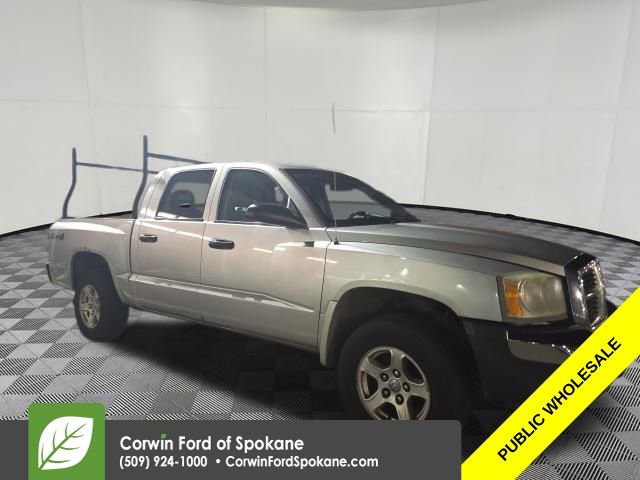 Used 2005 Dodge Dakota SLT