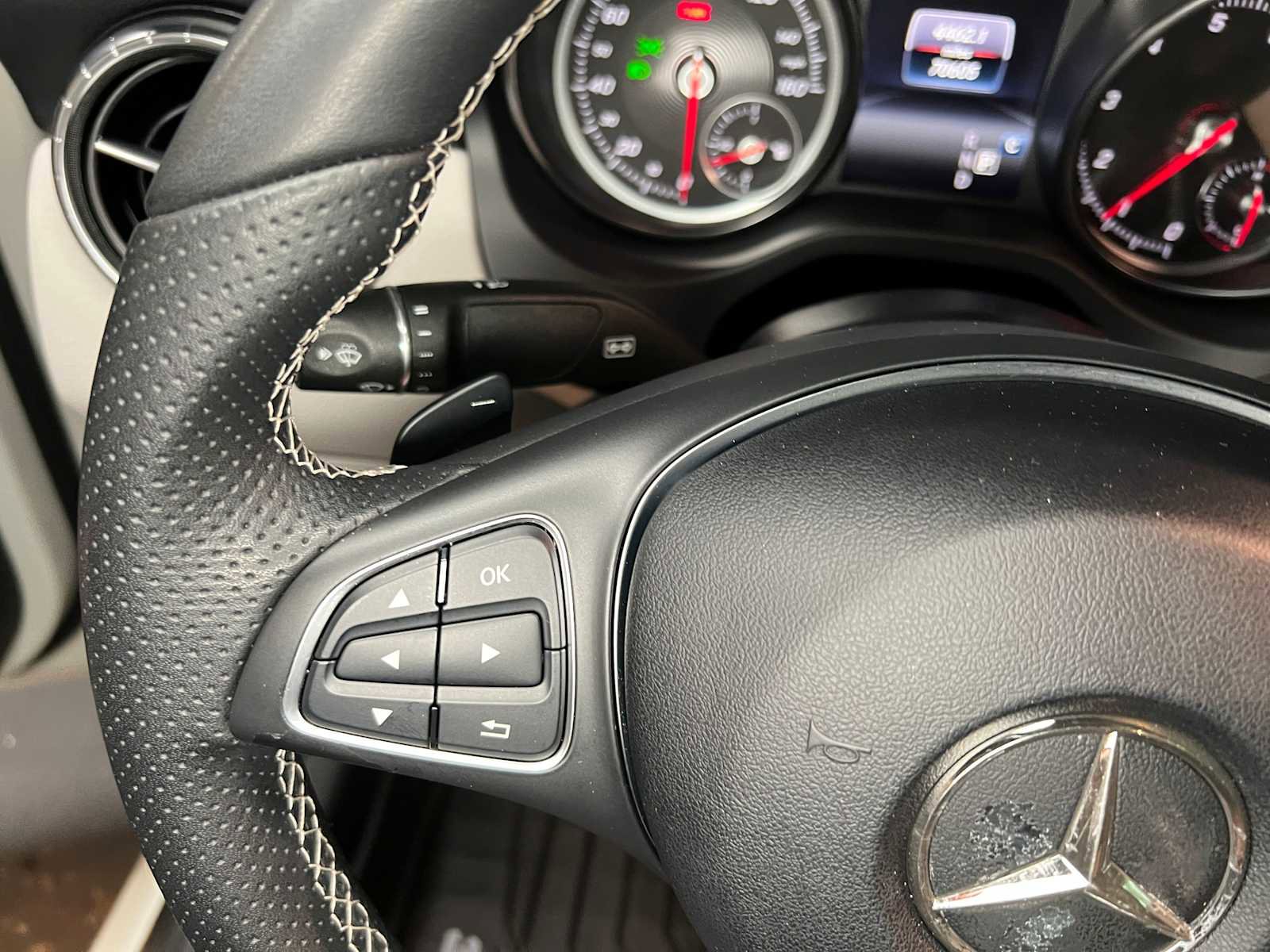 Used 2018 Mercedes-Benz CLA 250 4MATIC image 27