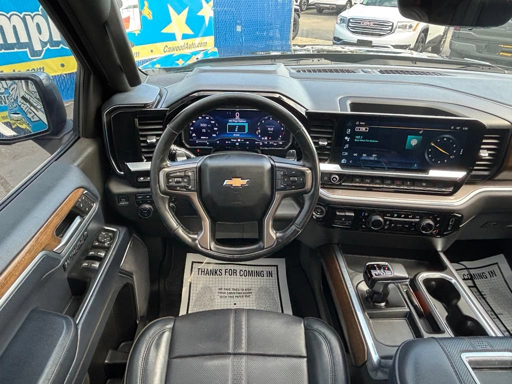 Used 2022 Chevrolet Silverado 1500 High Country w/ High Country Premium Package AWD/4WD image 25