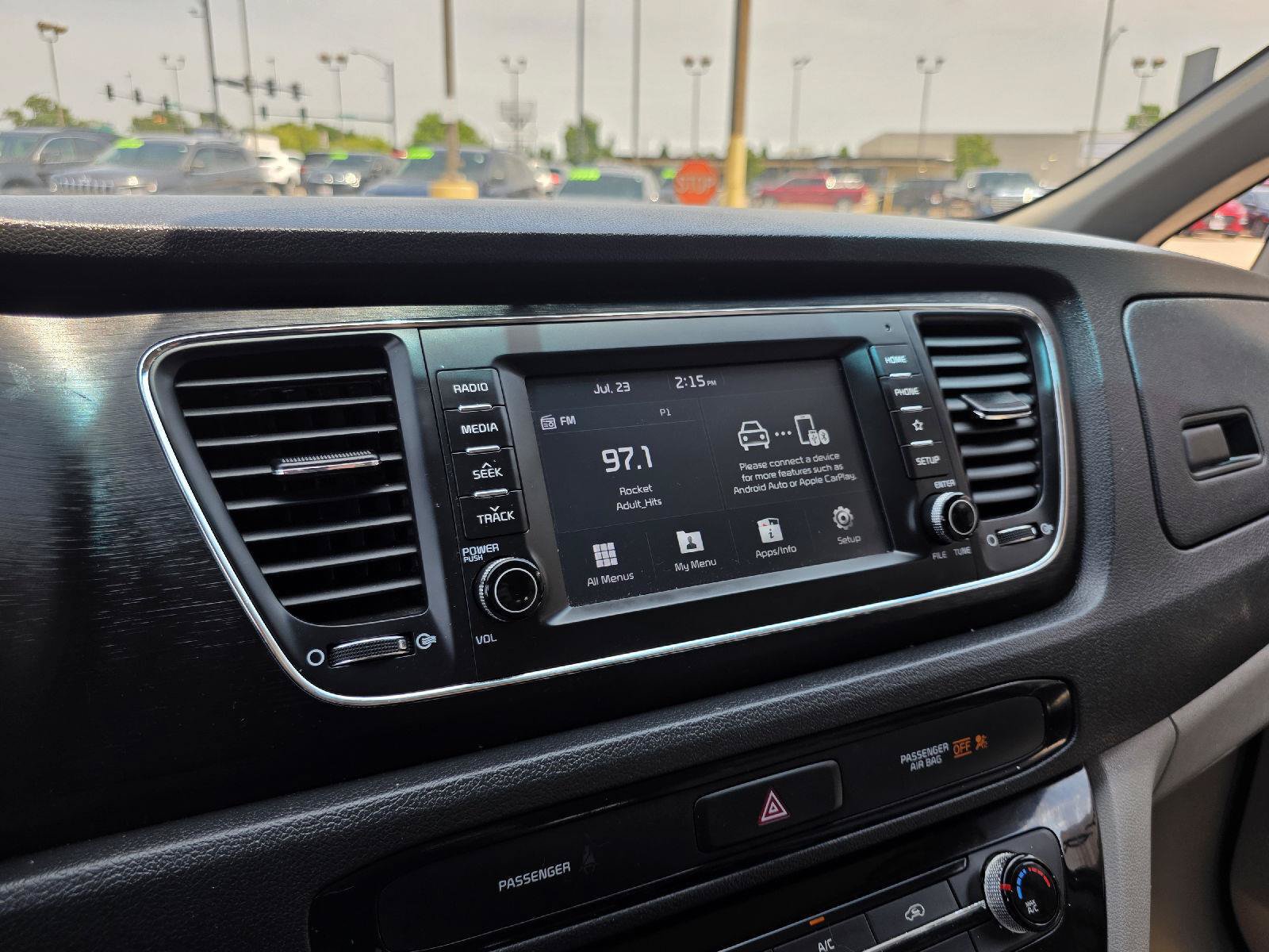 Used 2019 Kia Sedona LX FWD image 19