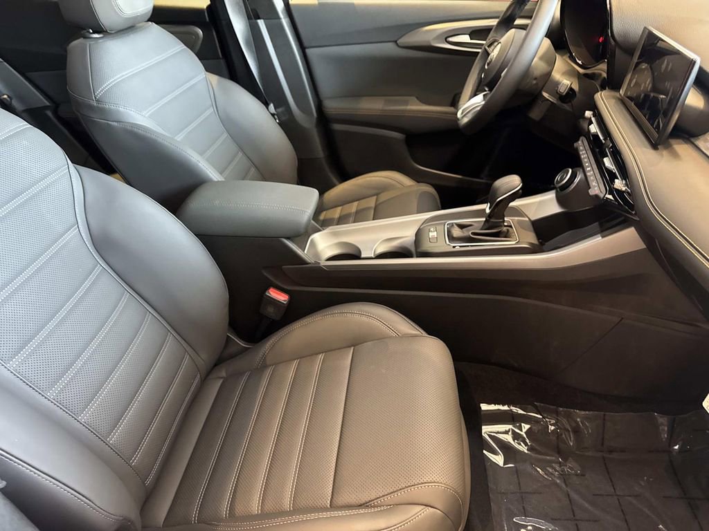 New 2026 Alfa Romeo Tonale w/ Black Premium Package image 27