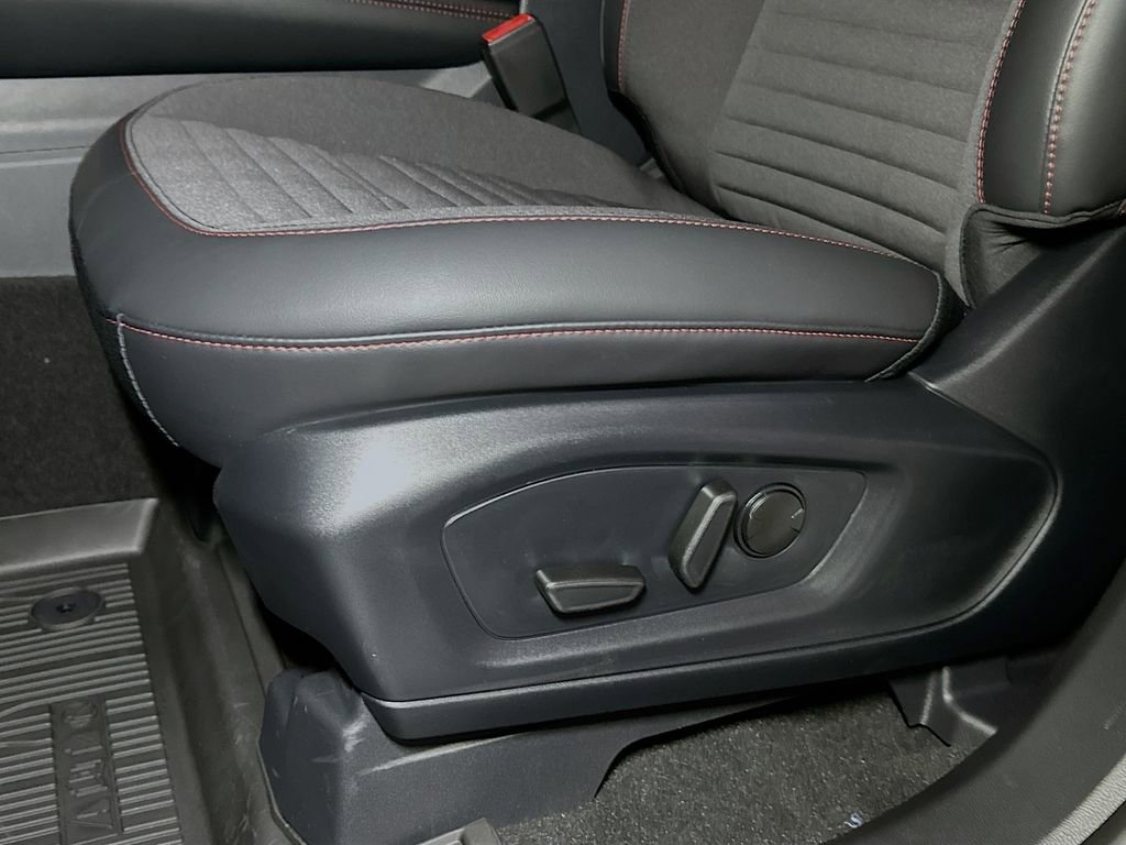 New 2026 Ford Explorer ST-Line w/ ST-Line Street Pack AWD/4WD image 15