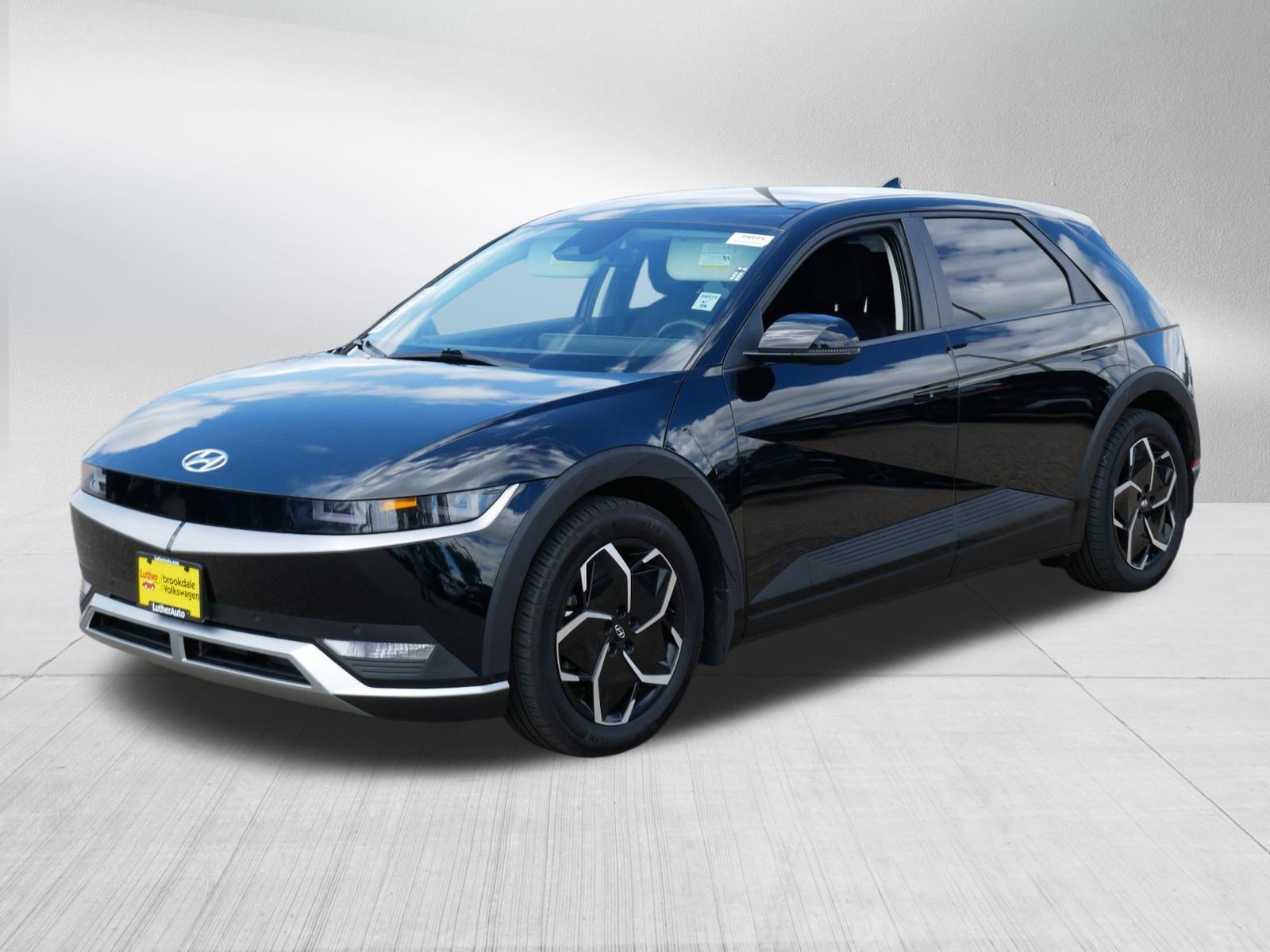 Used 2024 Hyundai Ioniq 5 SEL AWD/4WD image 3