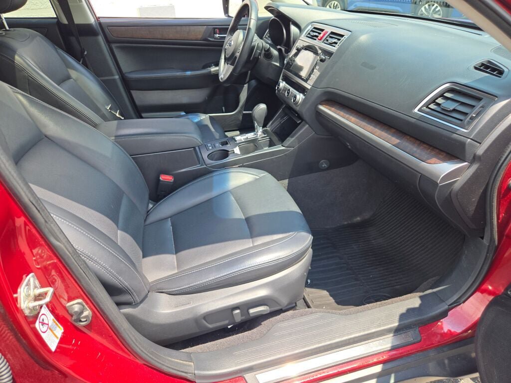 Used 2017 Subaru Outback 3.6R Limited AWD/4WD image 7