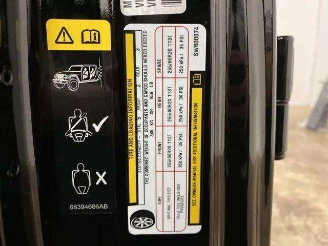 Used 2025 Jeep Wrangler Unlimited Sahara w/ Safety Group image 94