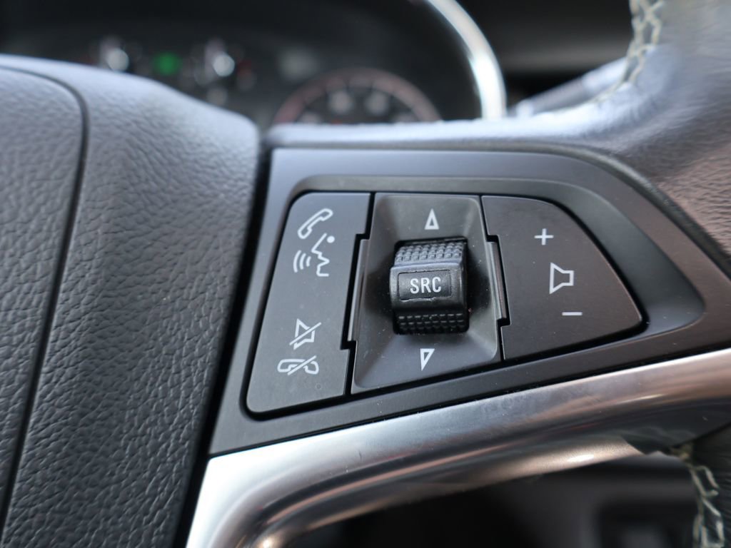 Used 2020 Buick Encore Preferred w/ Safety Package FWD image 38