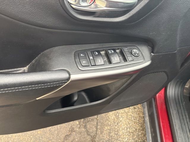 Used 2019 Jeep Cherokee Latitude Plus image 12