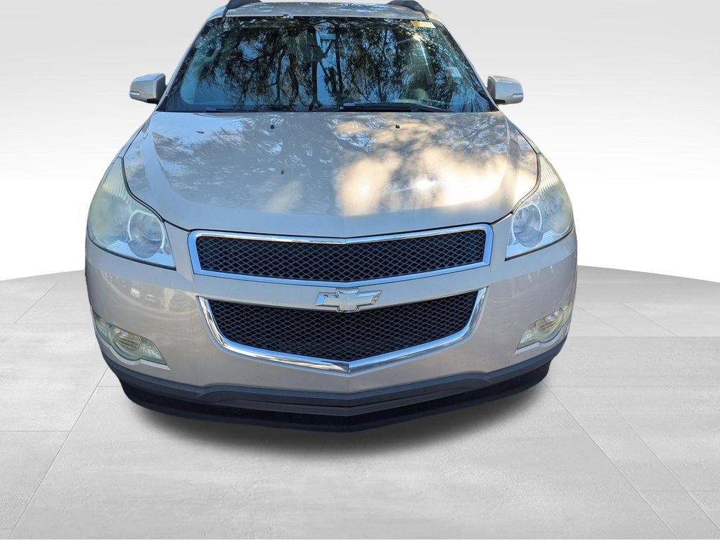 Used 2012 Chevrolet Traverse LT image 2