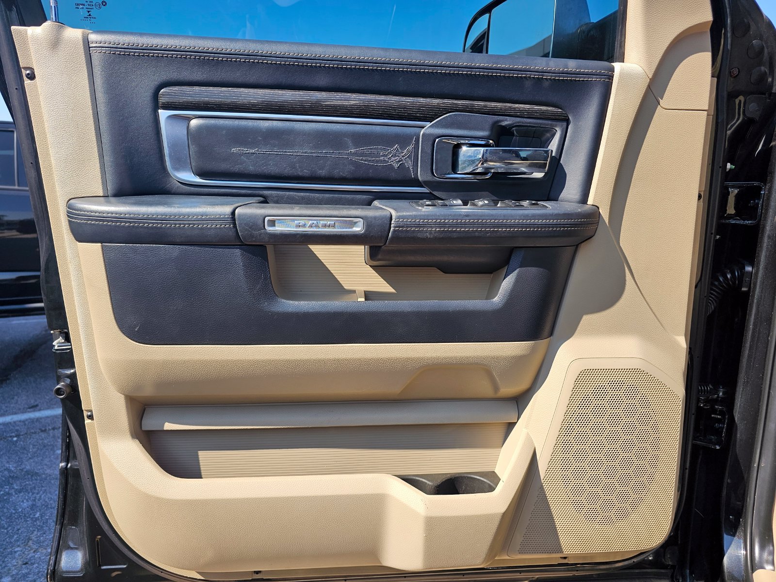 Used 2018 RAM 2500 Limited AWD/4WD image 15