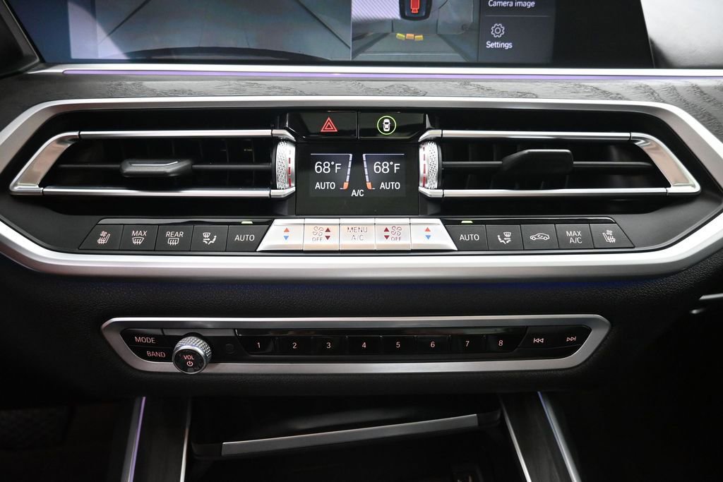 Used 2019 BMW X7 xDrive50i w/ Premium Package AWD/4WD image 22