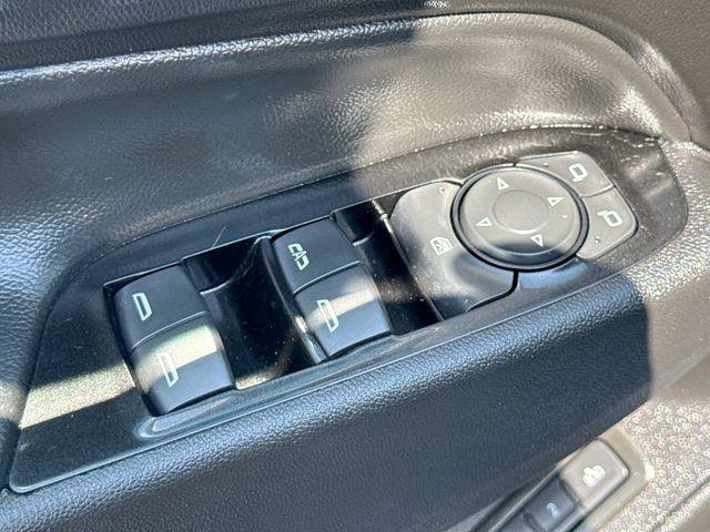 Used 2023 Chevrolet Equinox Premier FWD image 15