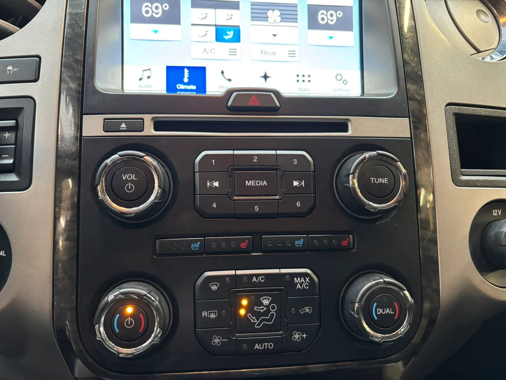 Used 2017 Ford Expedition EL Limited AWD/4WD image 21