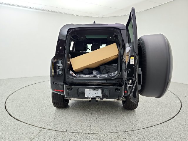 New 2026 Land Rover Defender 110 X-Dynamic SE AWD/4WD image 15