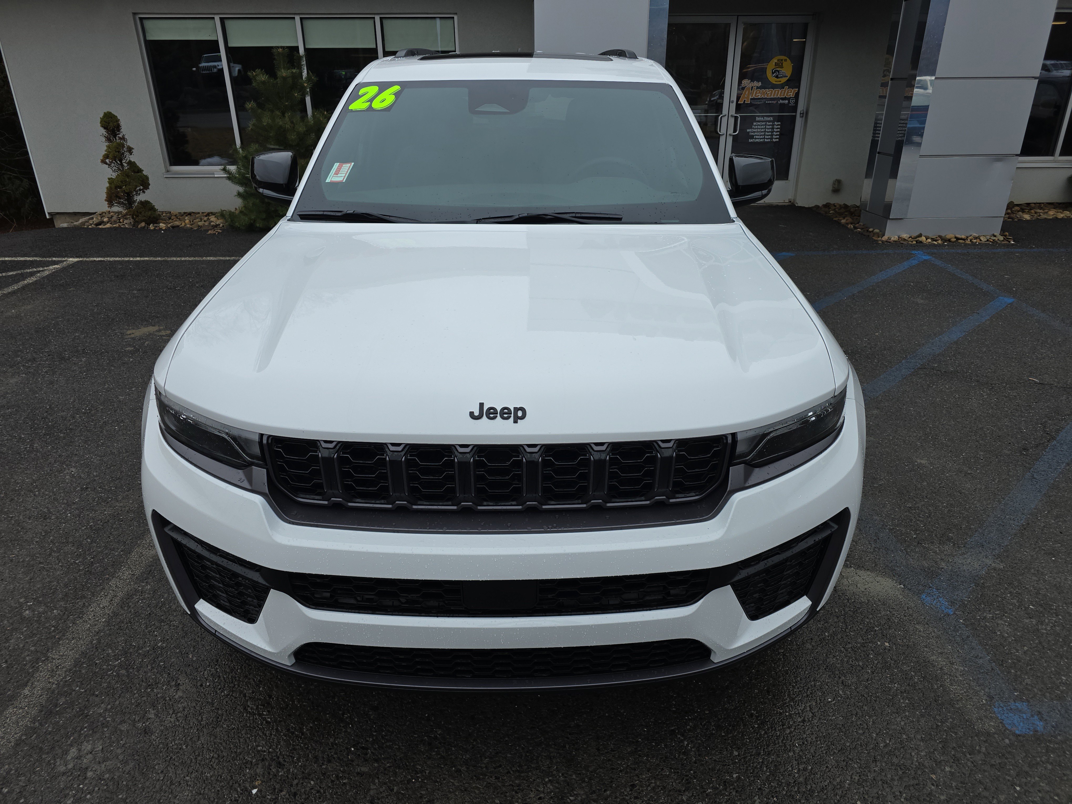 New 2026 Jeep Grand Cherokee Altitude image 9