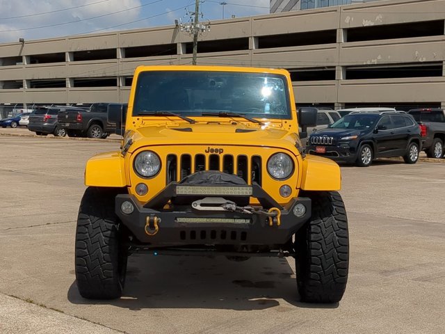 Used 2015 Jeep Wrangler Unlimited Sahara video 2