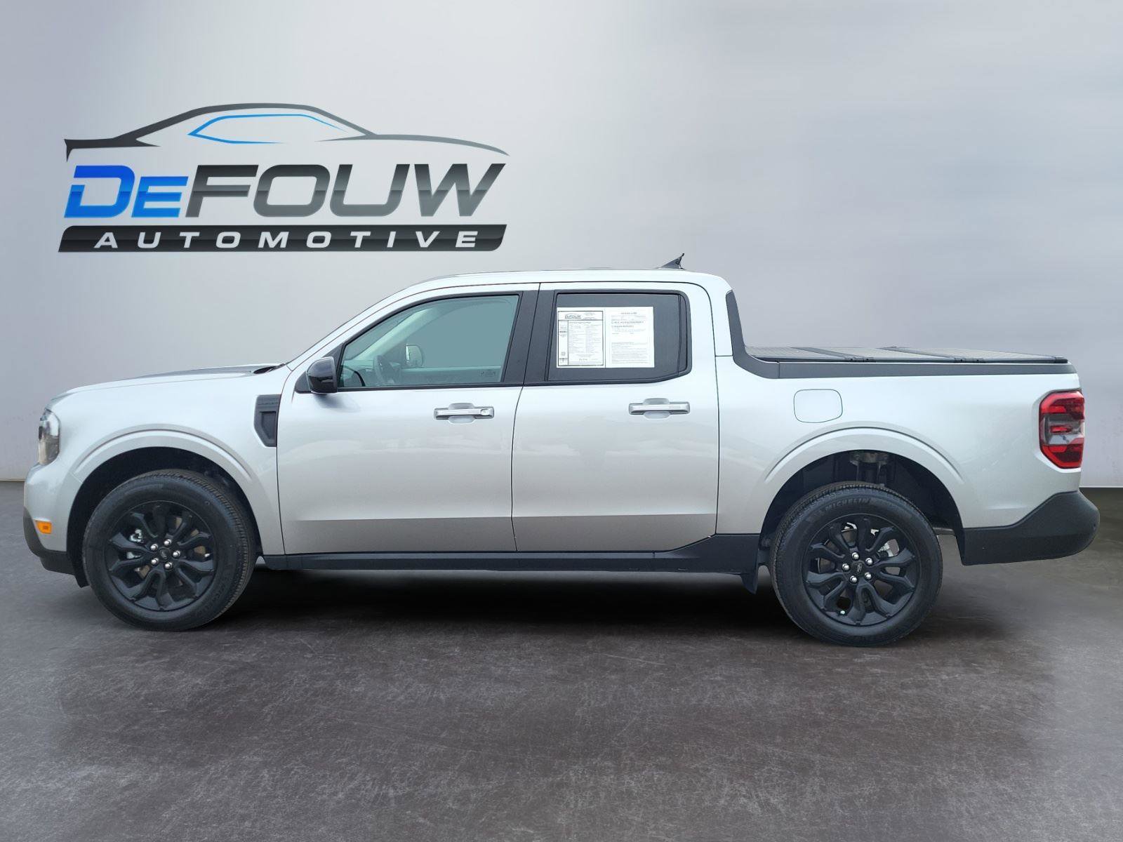 Used 2024 Ford Maverick Lariat w/ Black Appearance Package image 6