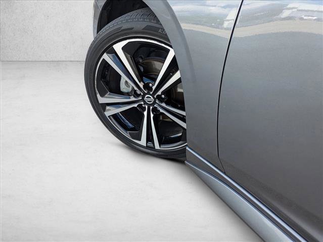 Used 2022 Nissan Sentra SR w/ SR Premium Package image 10